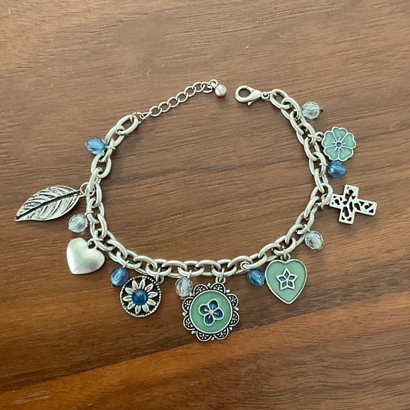 2/15$ Cute charm bracelet - Picture 1 of 2